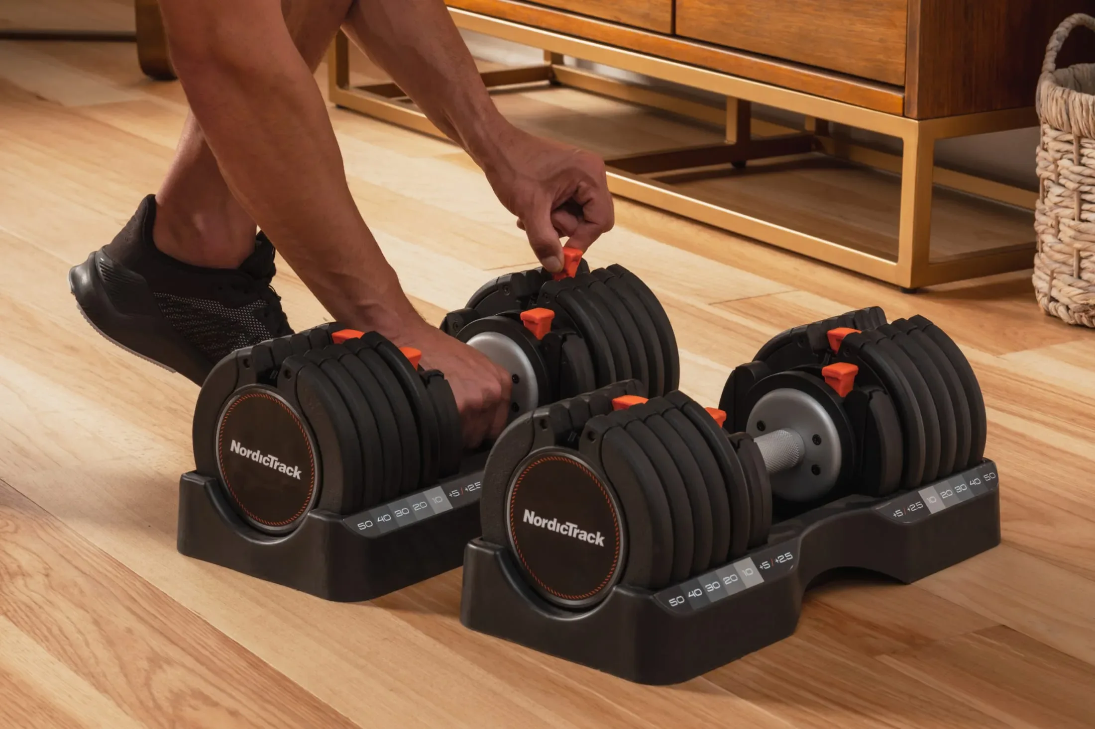 NordicTrack select-a-weight dumbbells image 3